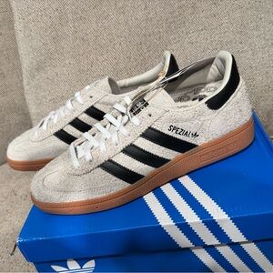 NIB Adidas Handball Spezial in Aluminum/core black/cloud white, size 8